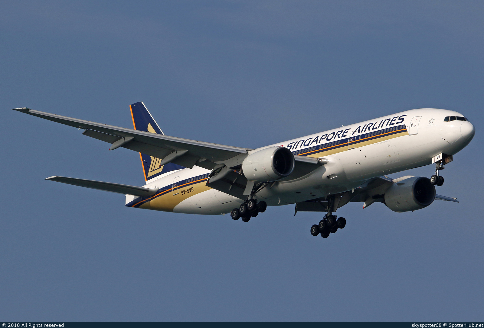 Photo of 9V-SVE - Boeing 777-212(ER) operated by Singapore Airlines