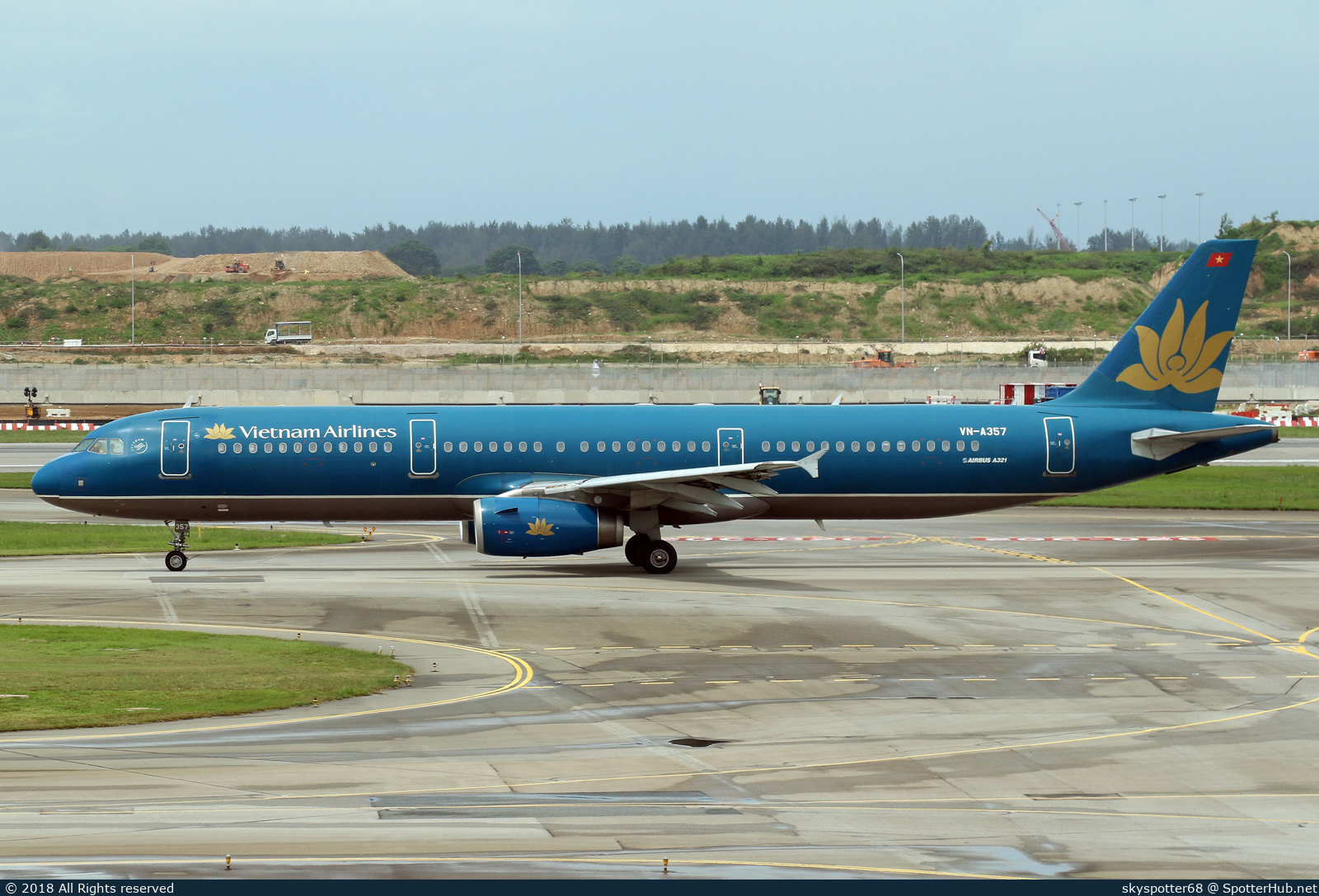 Photo of VN-A357 - Airbus A321-231 operated by Vietnam Airlines