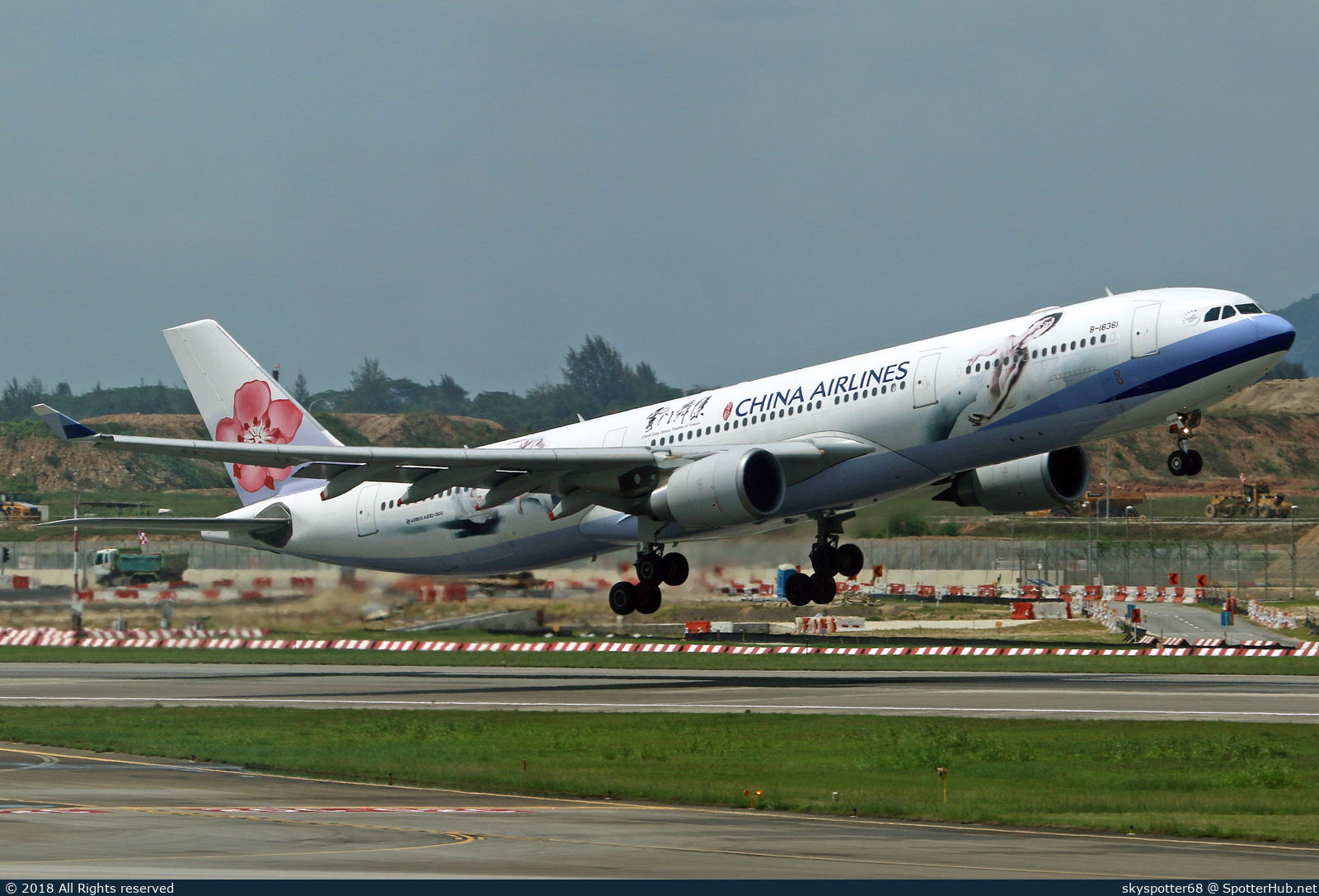 Photo of B-18361 - Airbus A330-302 operated by China Airlines