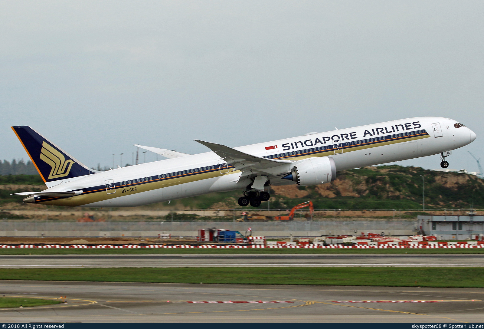 Photo of 9V-SCC - Boeing 787-10 Dreamliner operated by Singapore Airlines