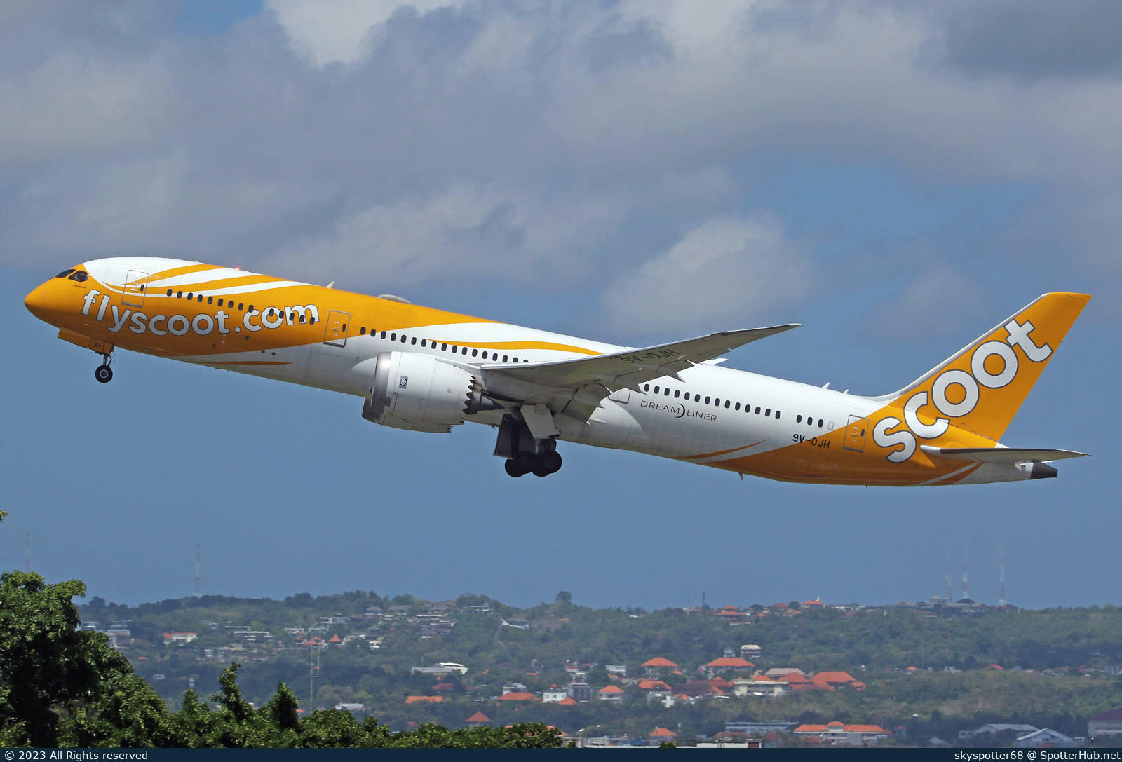 Photo of 9V-OJH - Boeing 787-9 Dreamliner operated by Scoot
