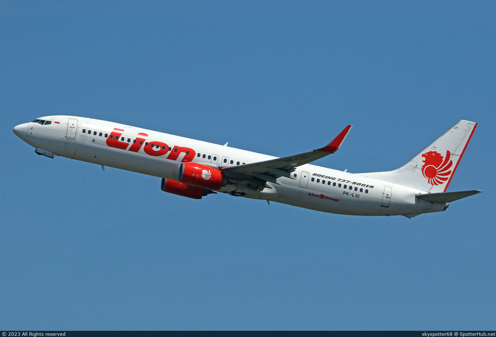 Photo of PK-LSI - Boeing 737-9GP(ER) operated by Lion Air