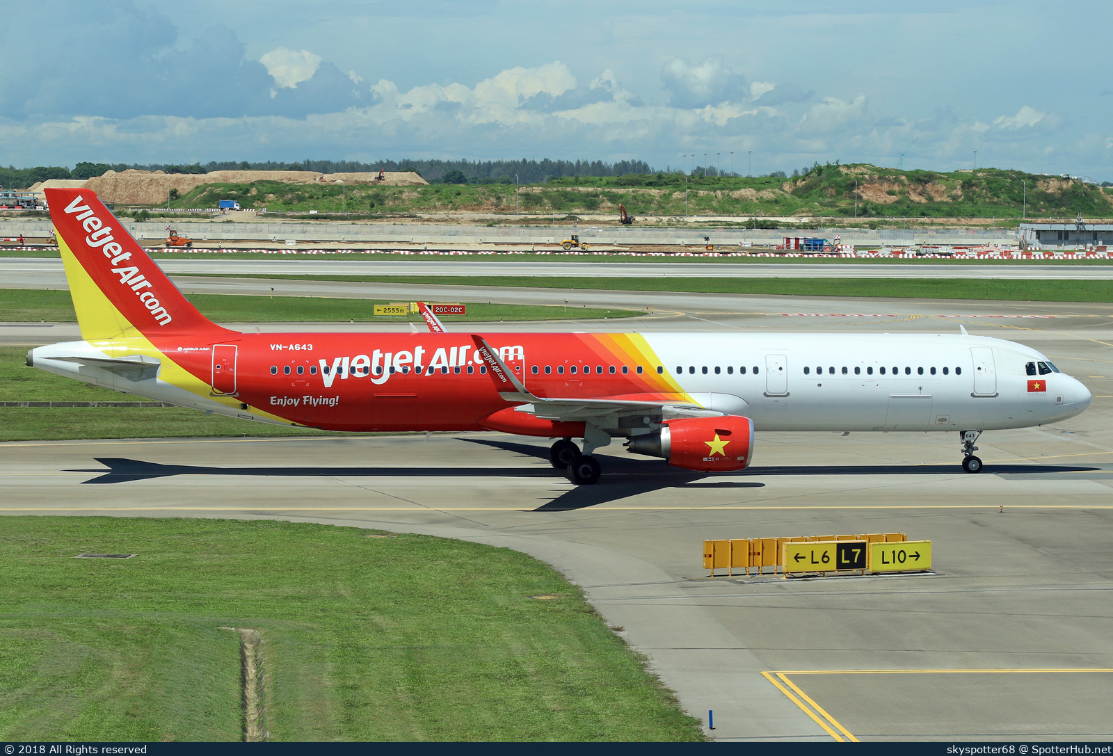 Photo of VN-A643 - Airbus A321-231 operated by VietJet Air