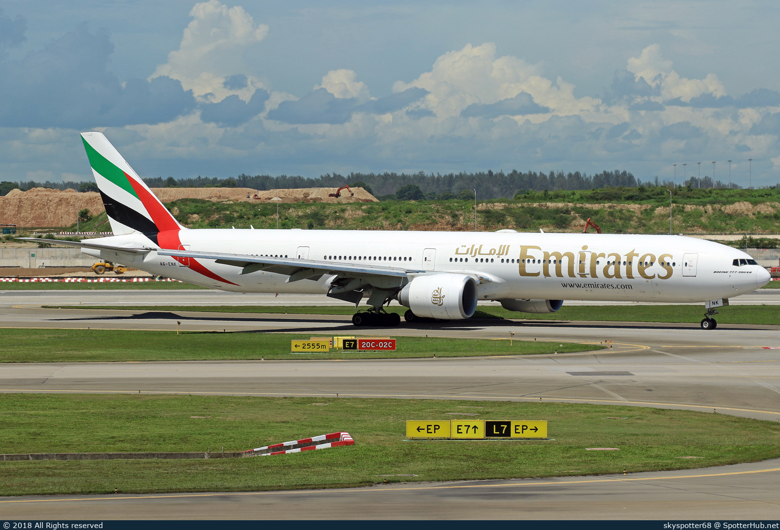 Photo of A6-ENK - Boeing 777-31H(ER) operated by Emirates