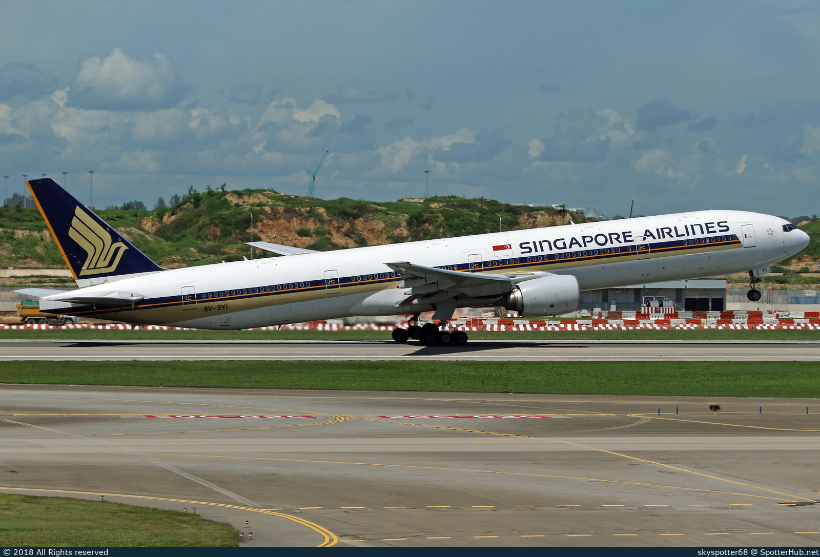 Photo of 9V-SYI - Boeing 777-312 operated by Singapore Airlines