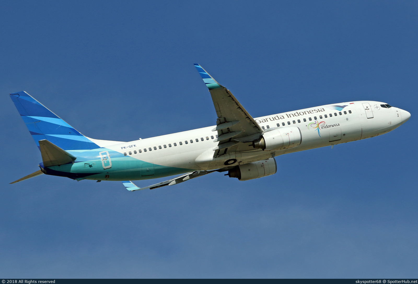 Photo of PK-GFK - Boeing 737-86N operated by Garuda Indonesia