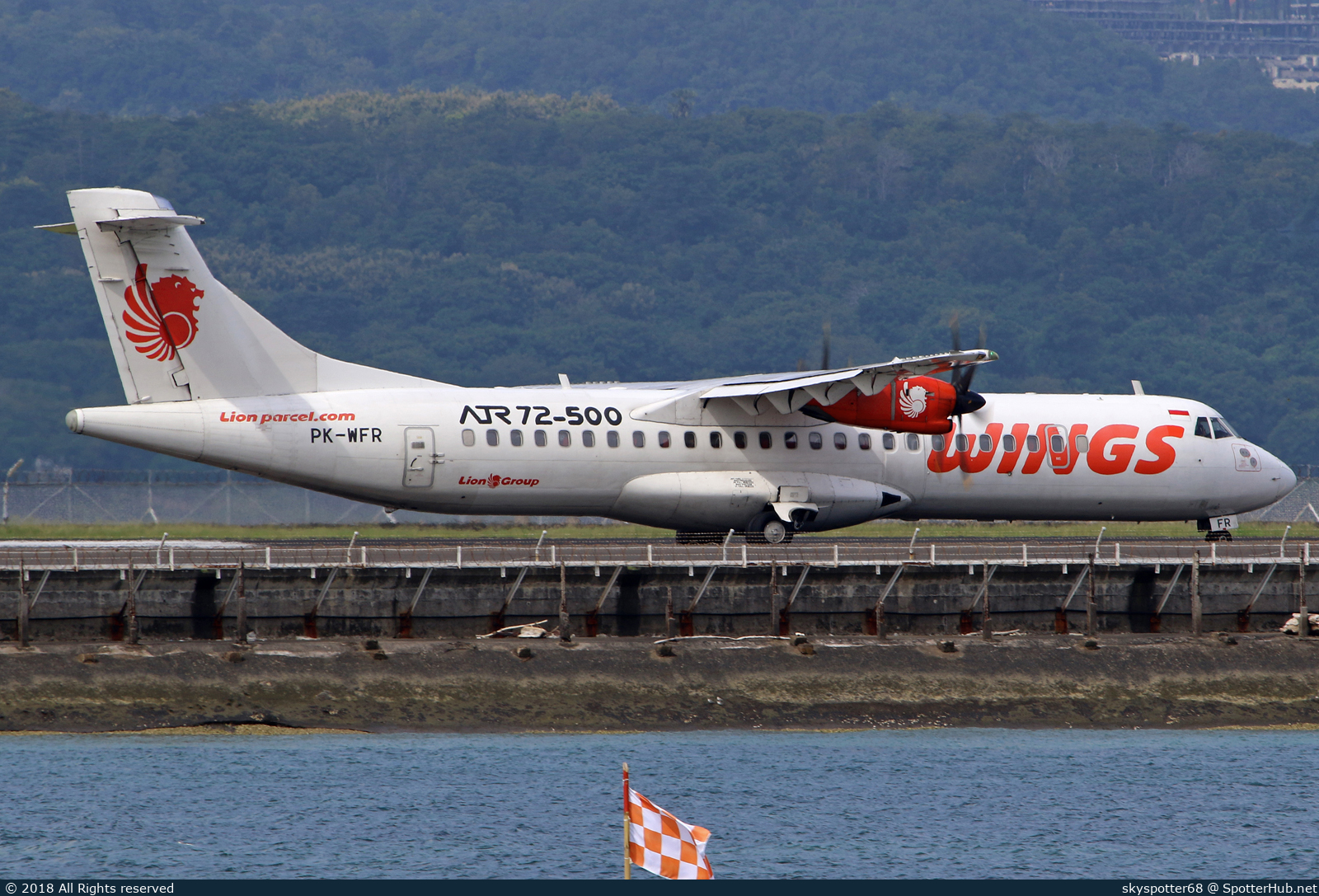 Photo of PK-WFR - ATR 72-500 operated by Wings Air