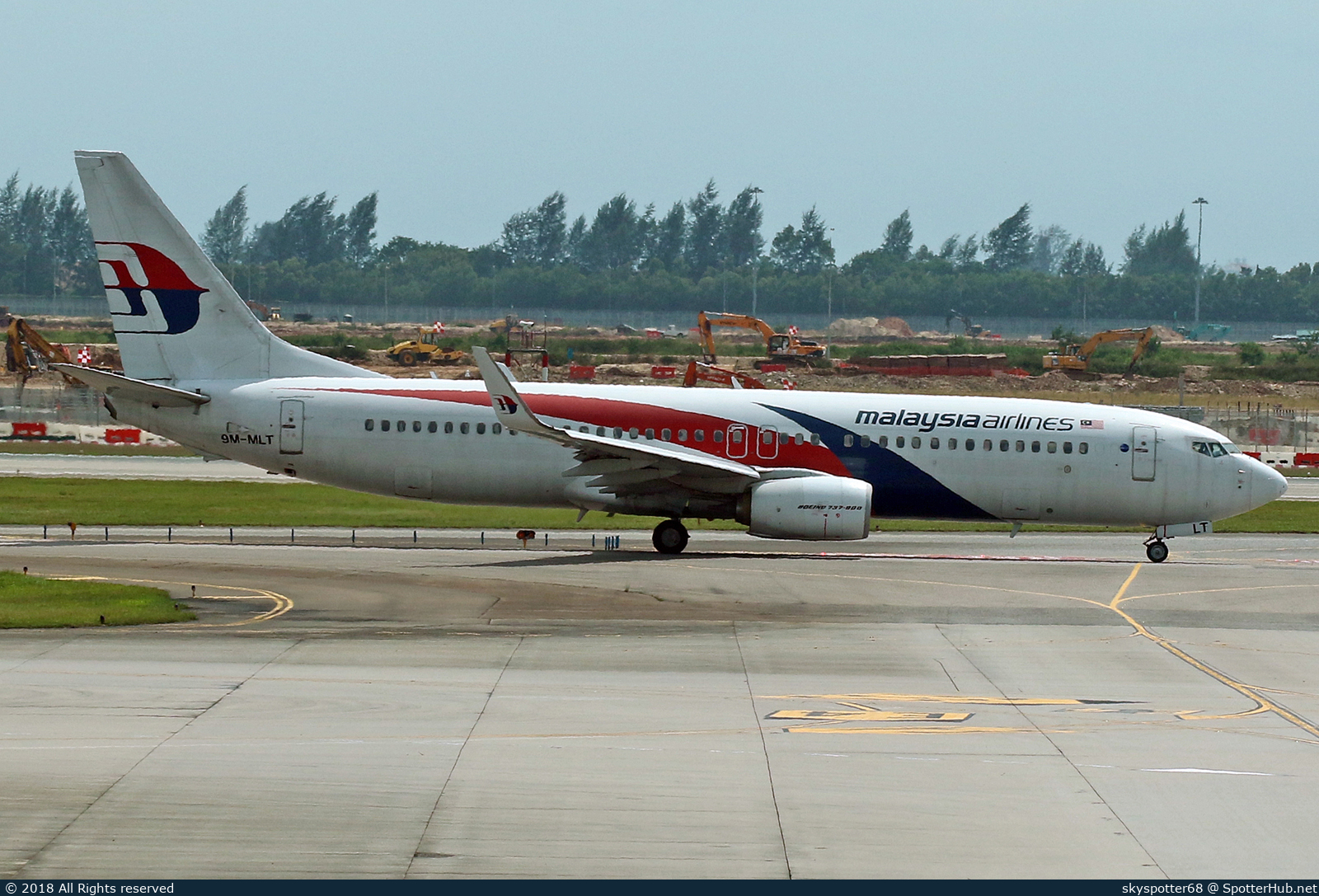 Photo of 9M-MLT - Boeing 737-8H6 operated by Malaysia Airlines