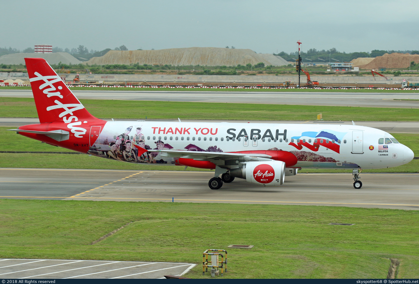 Photo of 9M-AHT - Airbus A320-216 operated by AirAsia