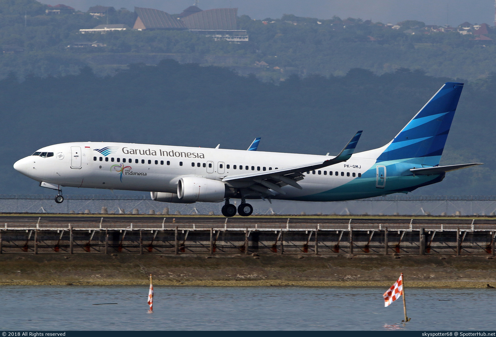 Photo of PK-GMJ - Boeing 737-8U3 operated by Garuda Indonesia