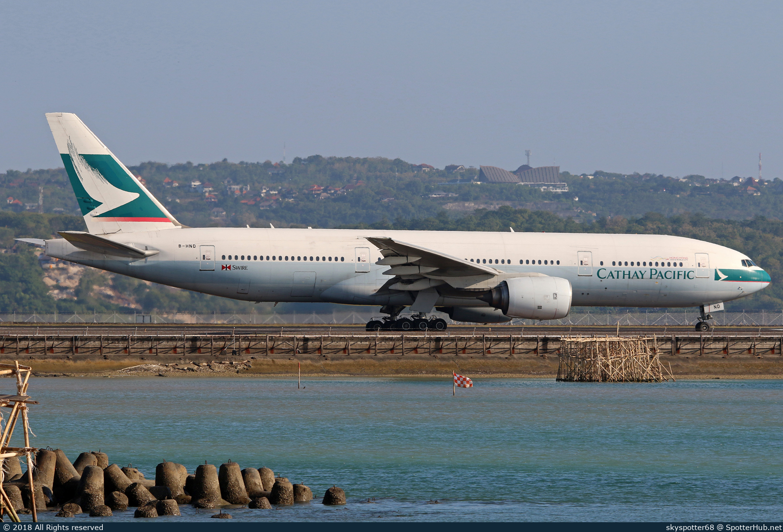 Photo of B-HND - Boeing 777-267 operated by Cathay Pacific Airways