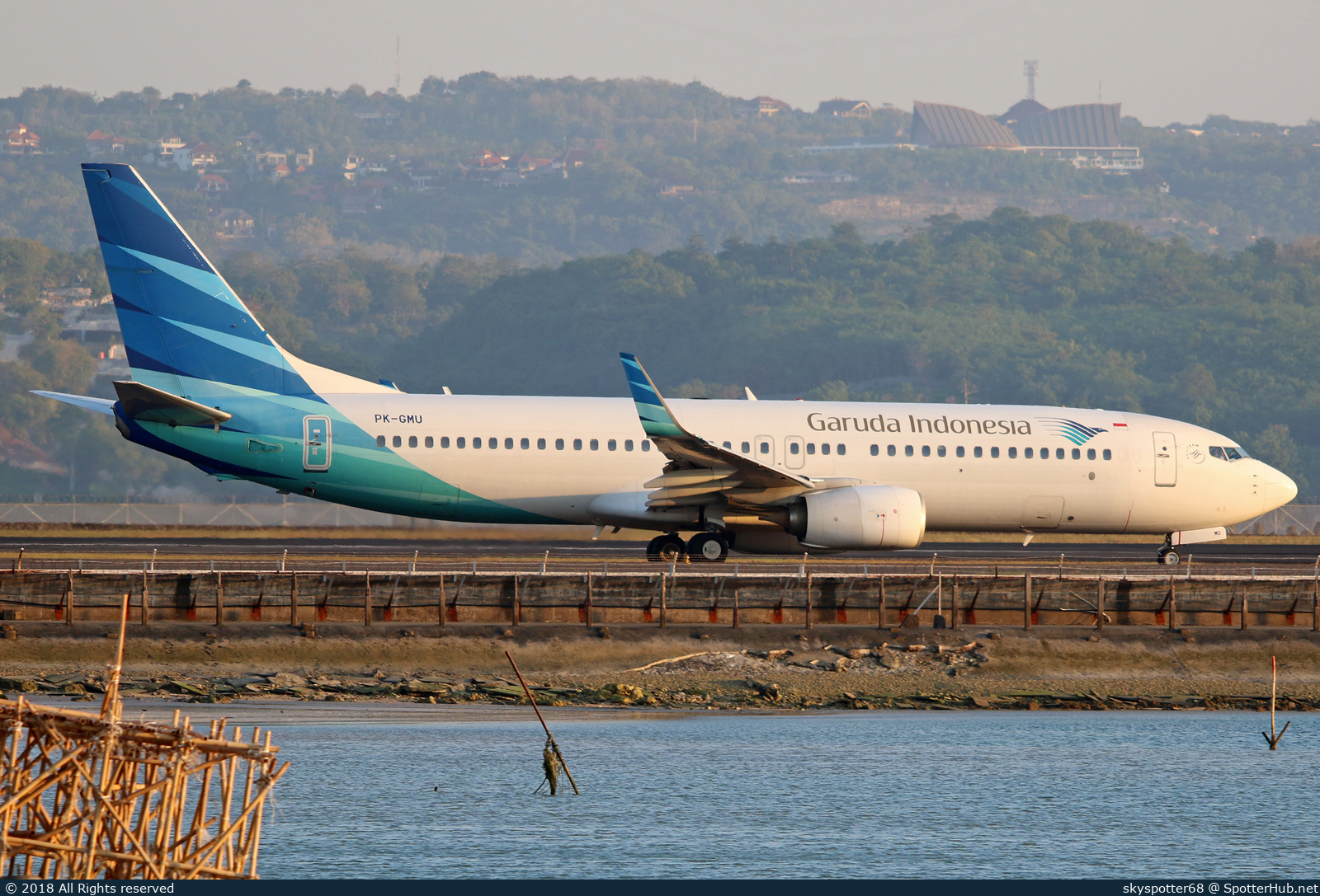 Photo of PK-GMU - Boeing 737-8U3 operated by Garuda Indonesia