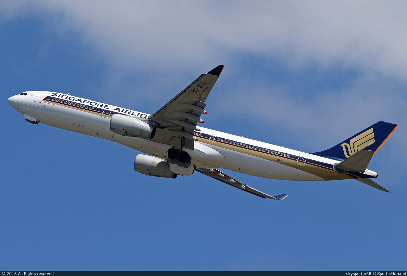 Photo of 9V-STZ - Airbus A330-343 operated by Singapore Airlines