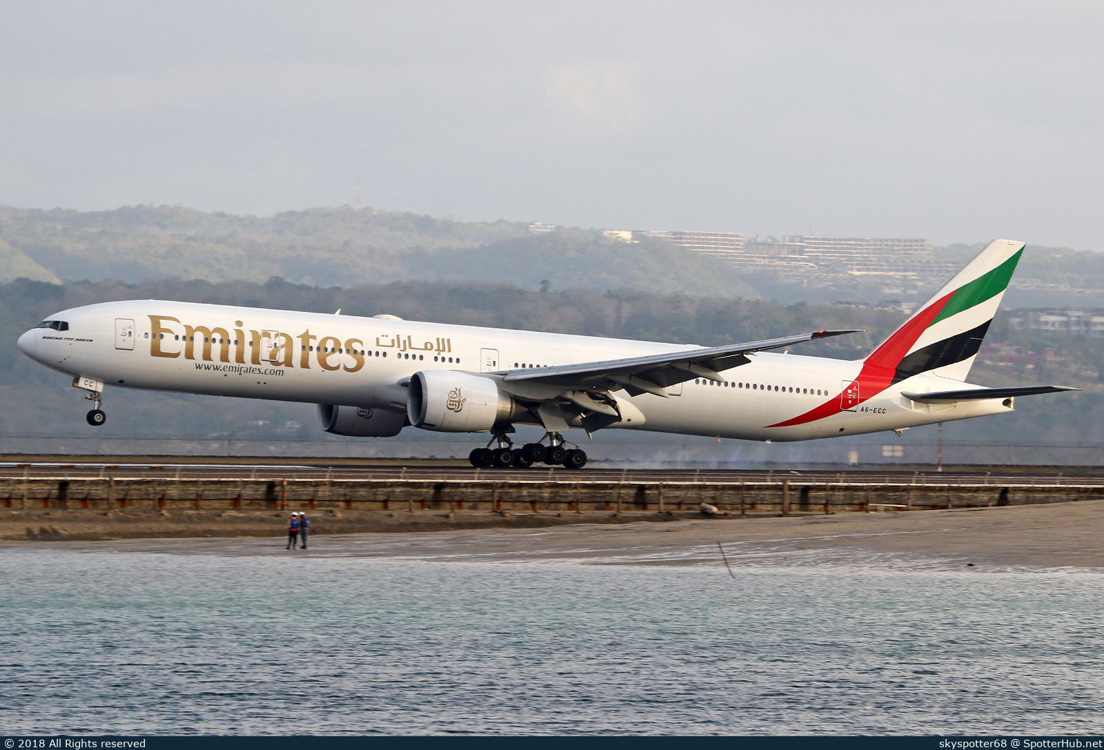 Photo of A6-ECC - Boeing 777-36N(ER) operated by Emirates