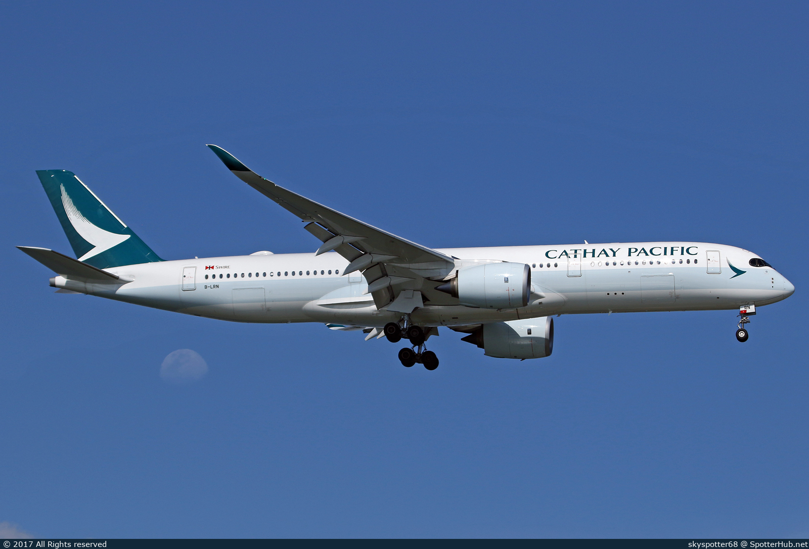 Photo of B-LRN - Airbus A350-941 operated by Cathay Pacific Airways
