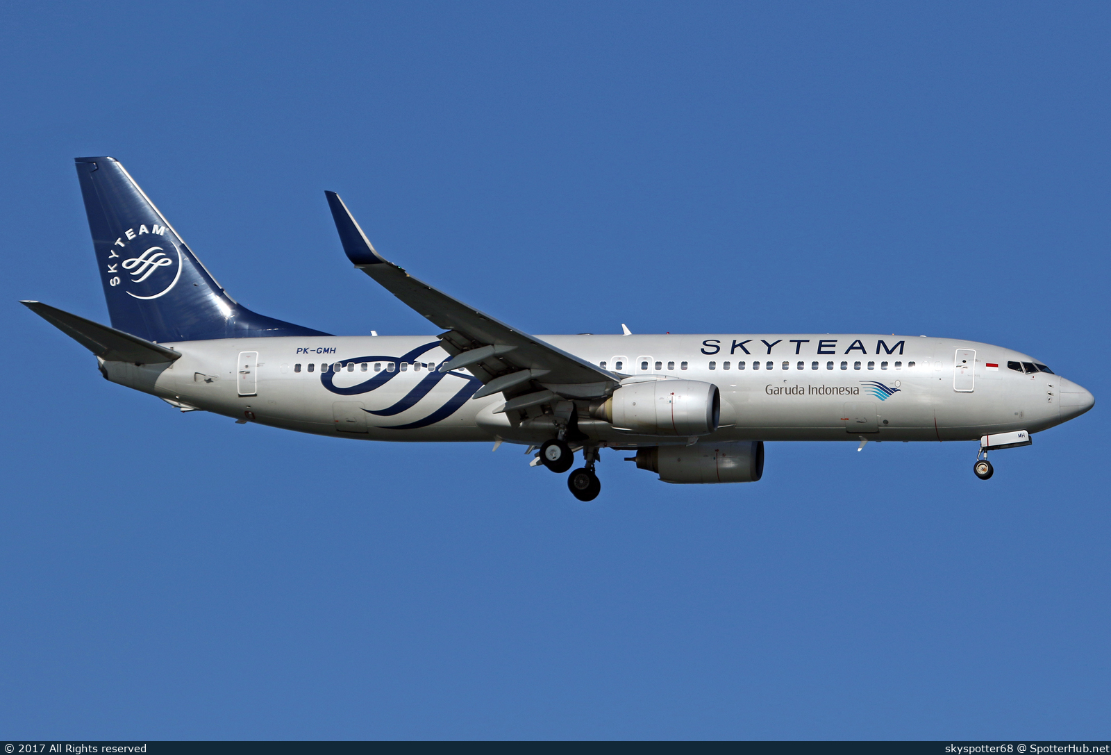 Photo of PK-GMH - Boeing 737-8U3 operated by Garuda Indonesia