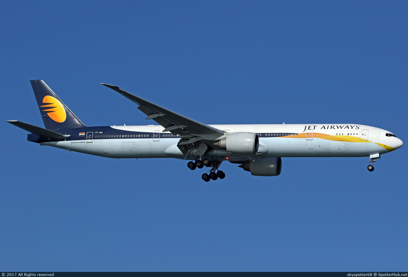 Photo of VT-JEX - Boeing 777-35R(ER) operated by Jet Airways