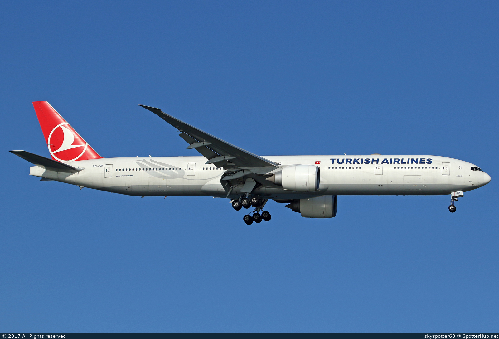 Photo of TC-JJK - Boeing 777-3F2(ER) operated by Turkish Airlines