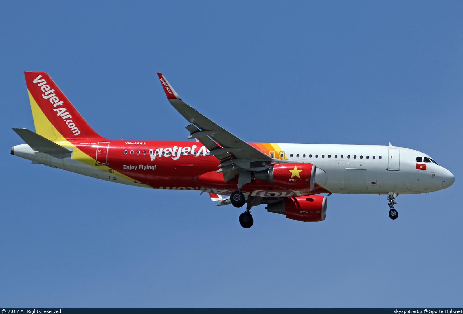 Photo of VN-A633 - Airbus A321-211 operated by VietJet Air