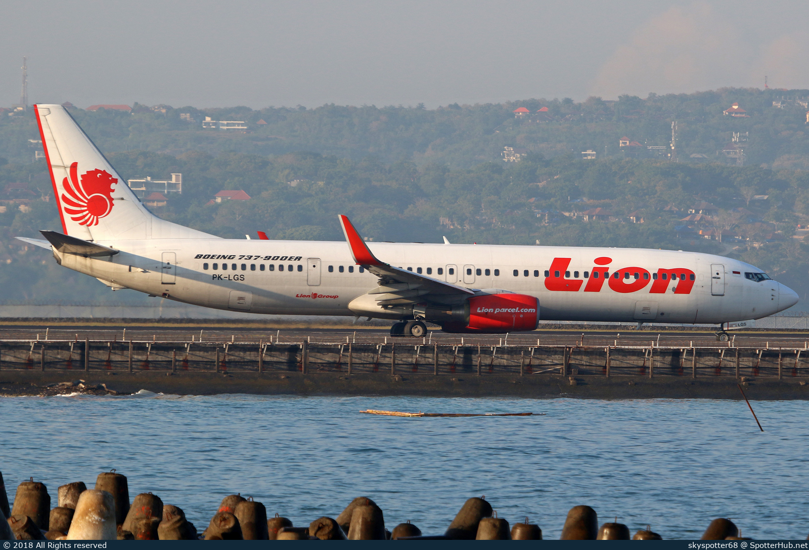 Photo of PK-LGS - Boeing 737-9GP(ER) operated by Lion Air