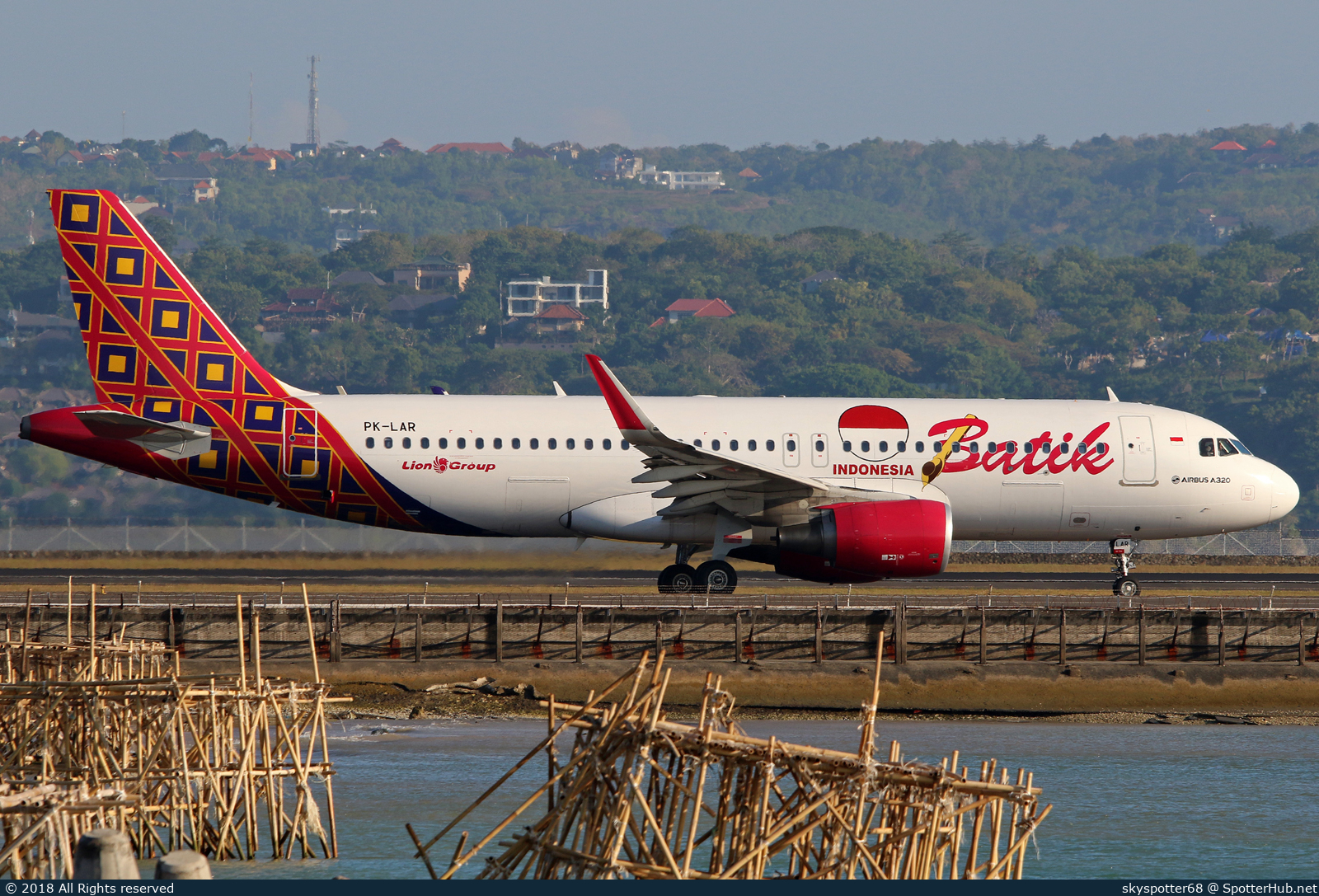 Photo of PK-LAR - Airbus A320-214 operated by Batik Air