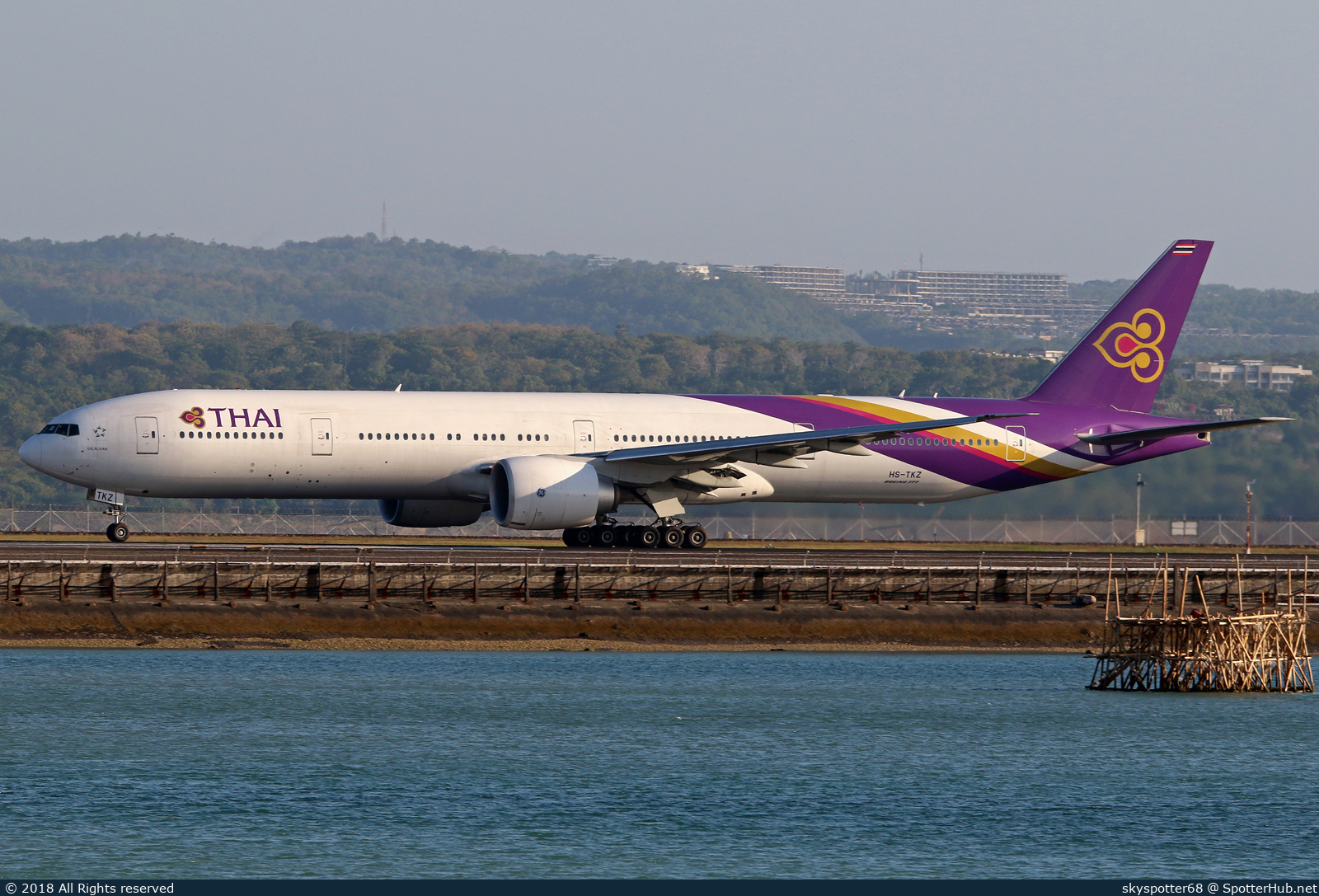 Photo of HS-TKZ - Boeing 777-3D7(ER) operated by Thai Airways International