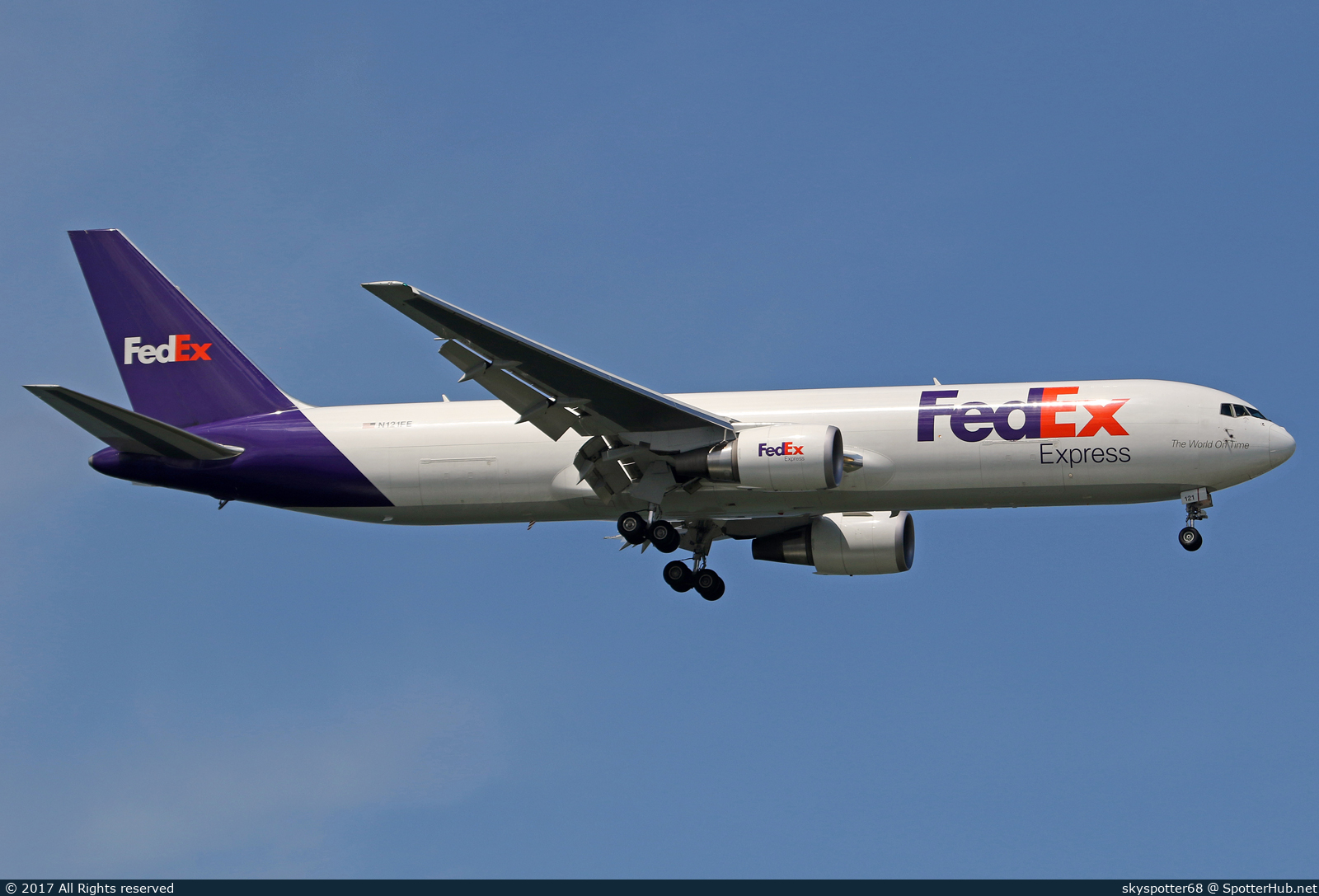 Photo of N121FE - Boeing 767-3S2F operated by FedEx