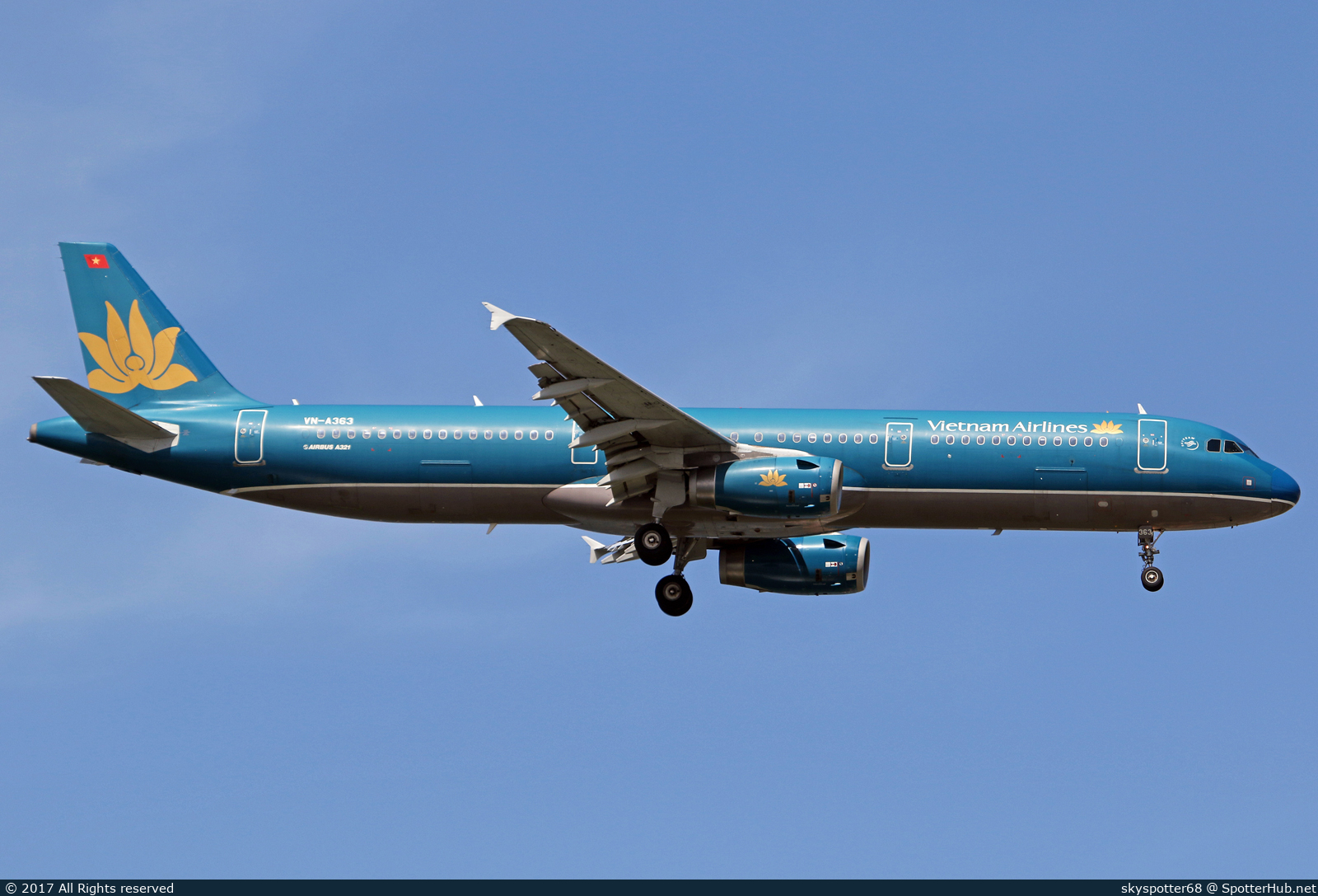 Photo of VN-A363 - Airbus A321-231 operated by Vietnam Airlines