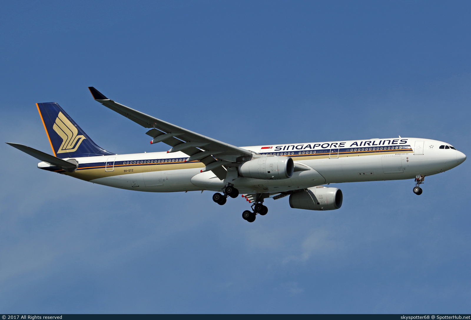 Photo of 9V-STZ - Airbus A330-343 operated by Singapore Airlines