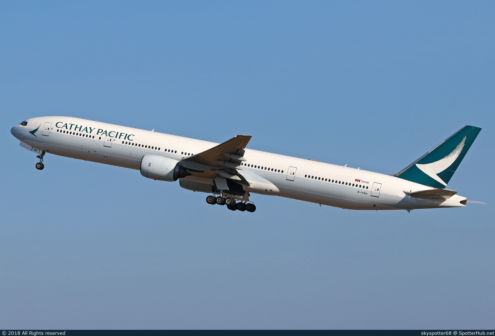 Photo of B-HNH - Boeing 777-367 operated by Cathay Pacific Airways