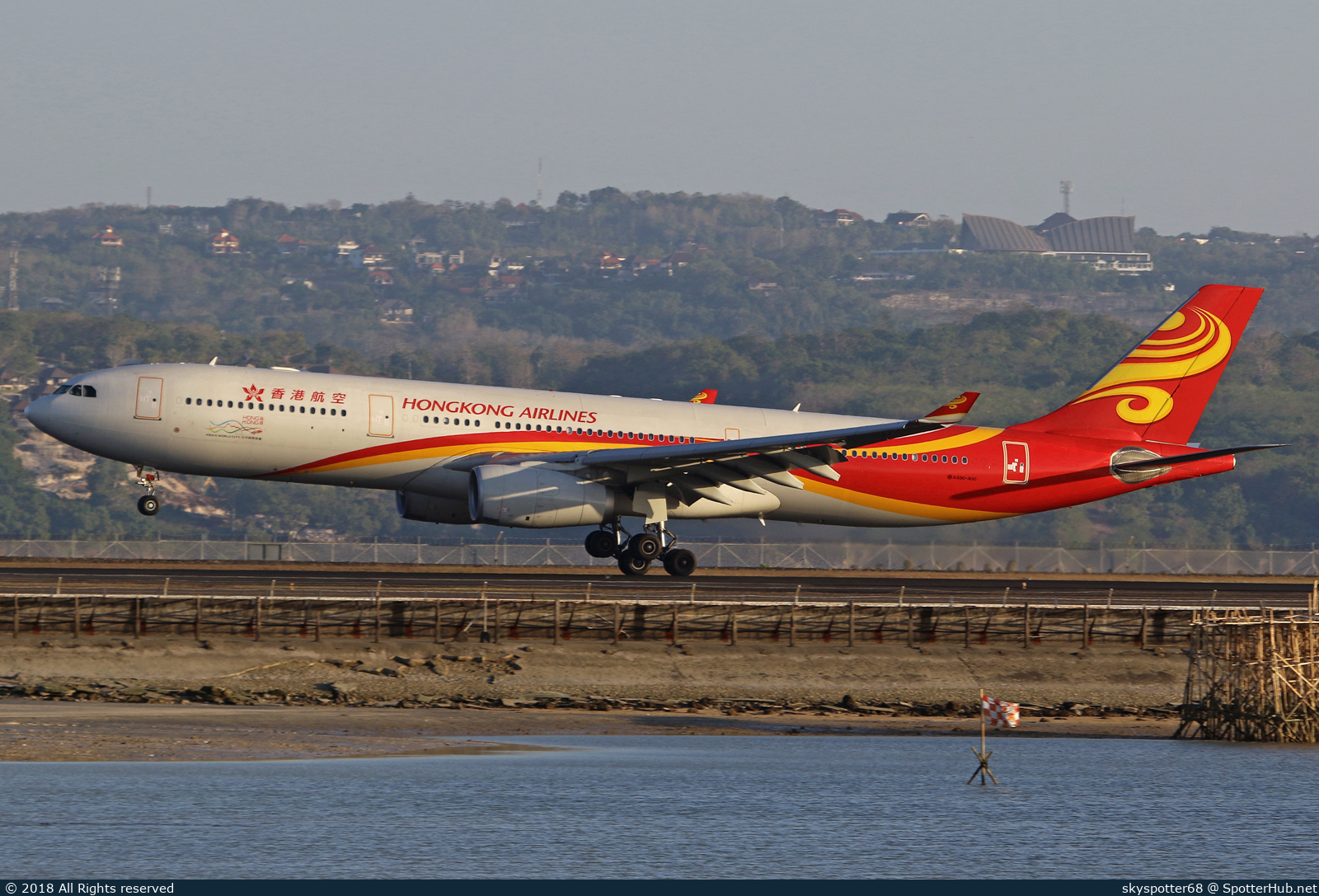 Photo of B-LNQ - Airbus A330-343 operated by Hong Kong Airlines