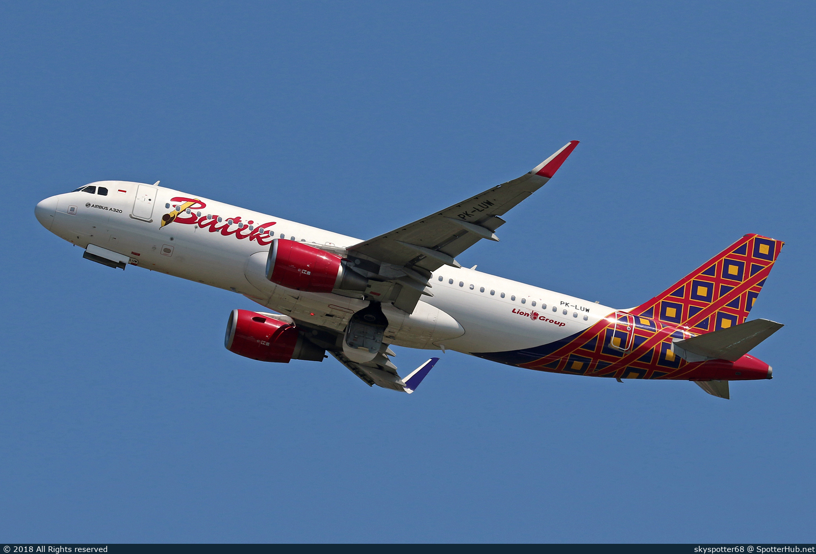 Photo of PK-LUW - Airbus A320-214 operated by Batik Air
