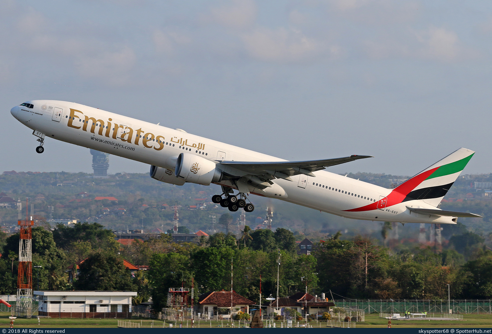 Photo of A6-EGT - Boeing 777-31H(ER) operated by Emirates