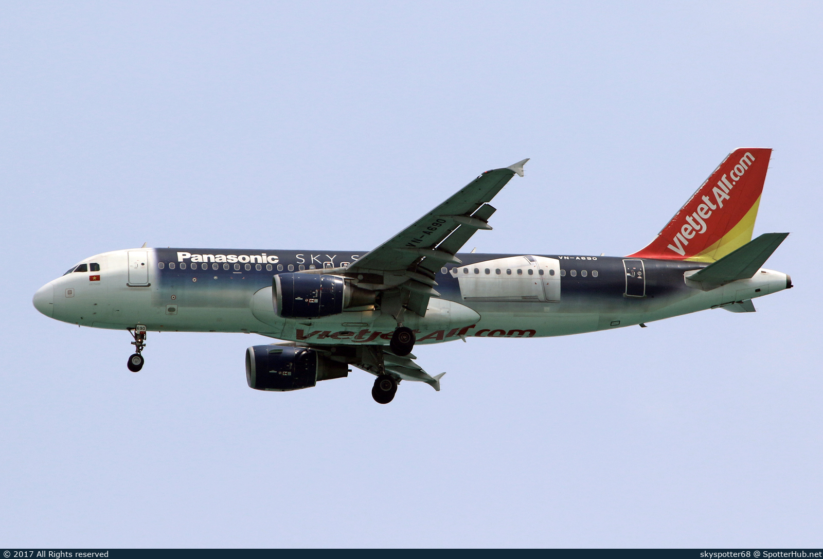 Photo of VN-A690 - Airbus A320-214 operated by VietJet Air