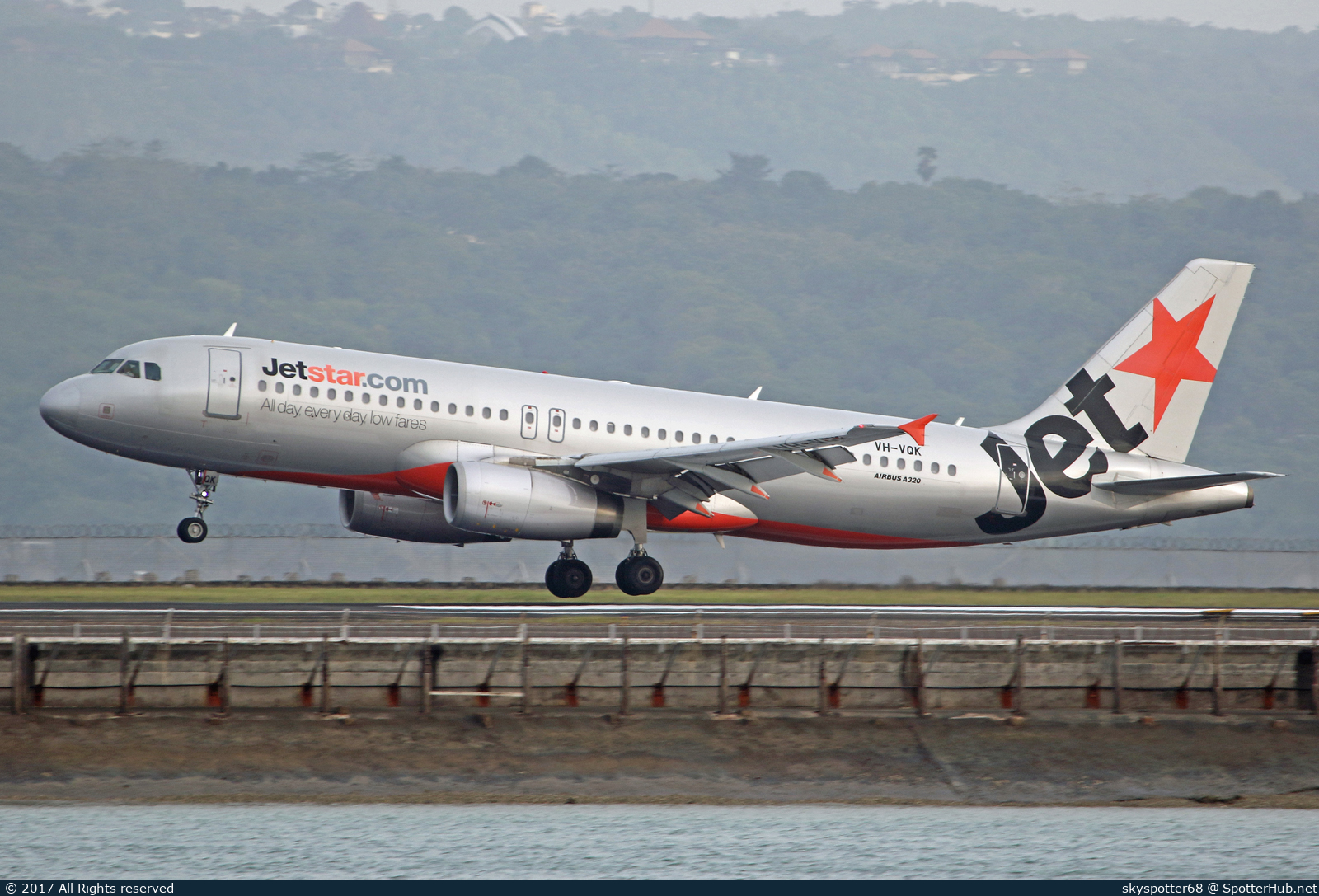 Photo of VH-VQK - Airbus A320-232 operated by Jetstar Airways