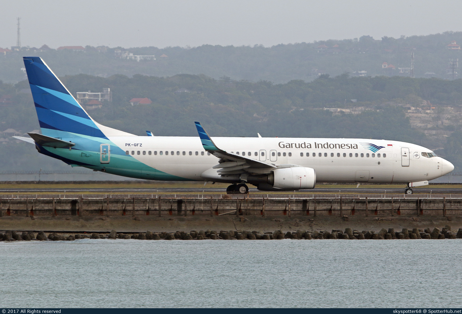 Photo of PK-GFZ - Boeing 737-86N operated by Garuda Indonesia
