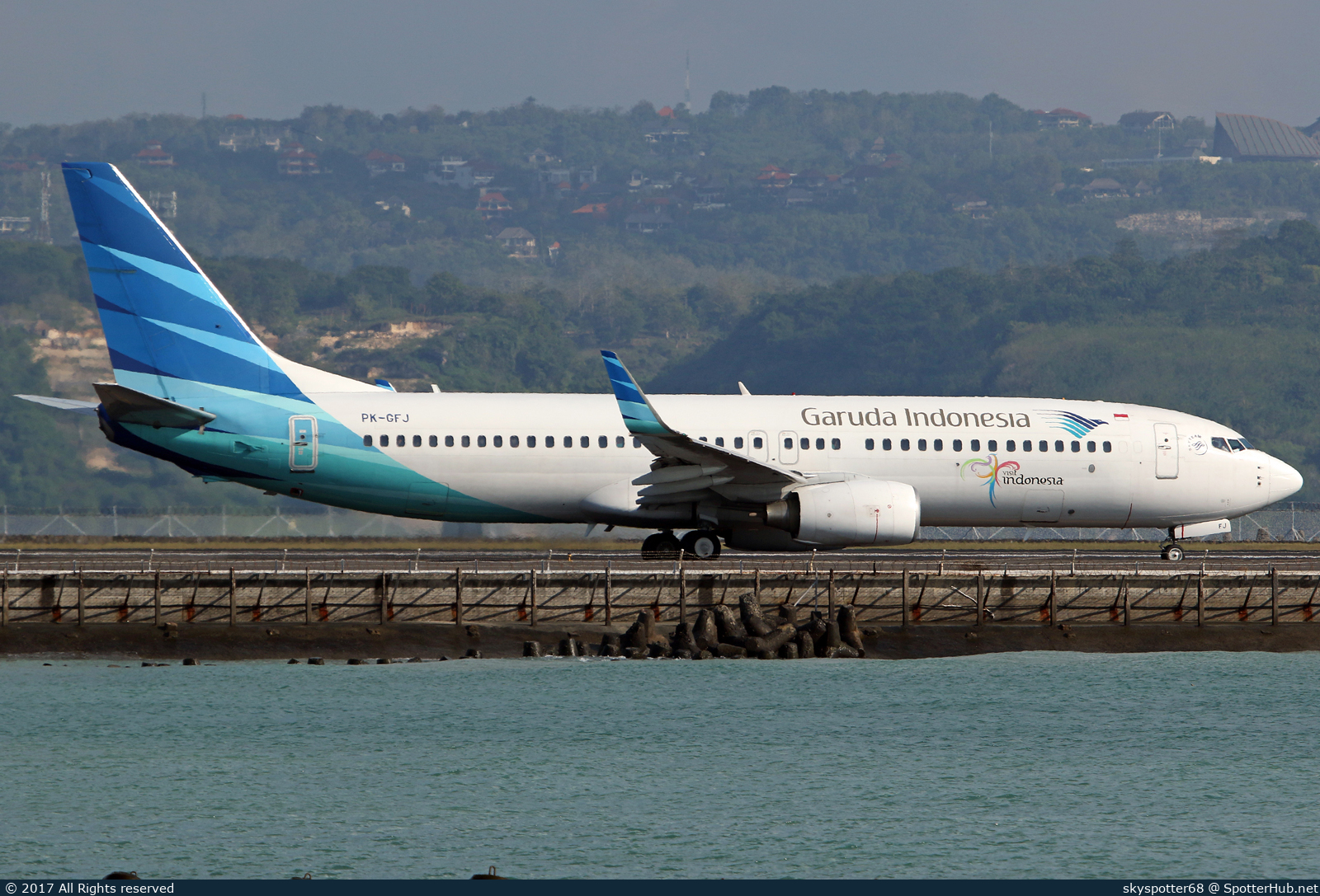 Photo of PK-GFJ - Boeing 737-86N operated by Garuda Indonesia