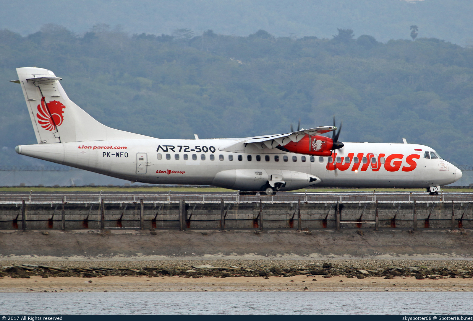Photo of PK-WFO - ATR 72-500 operated by Wings Air