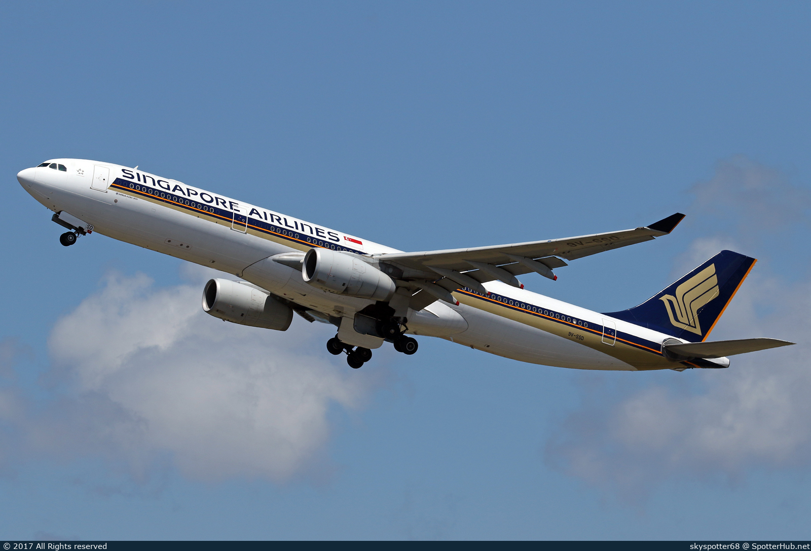Photo of 9V-SSD - Airbus A330-343 operated by Singapore Airlines
