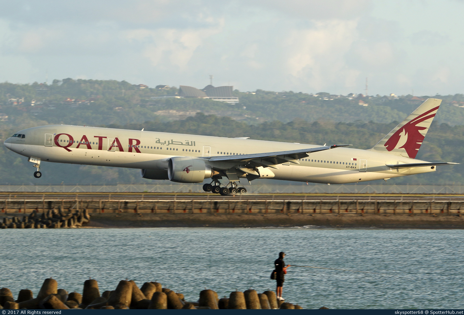 Photo of A7-BAX - Boeing 777-3DZ(ER) operated by Qatar Airways