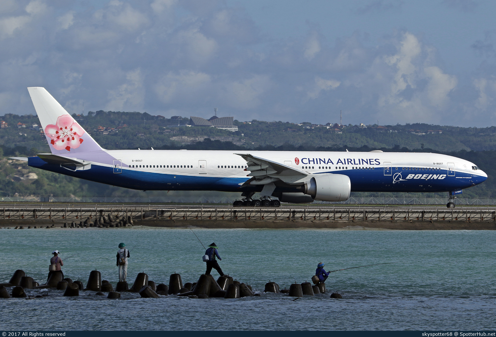 Photo of B-18007 - Boeing 777-309(ER) operated by China Airlines