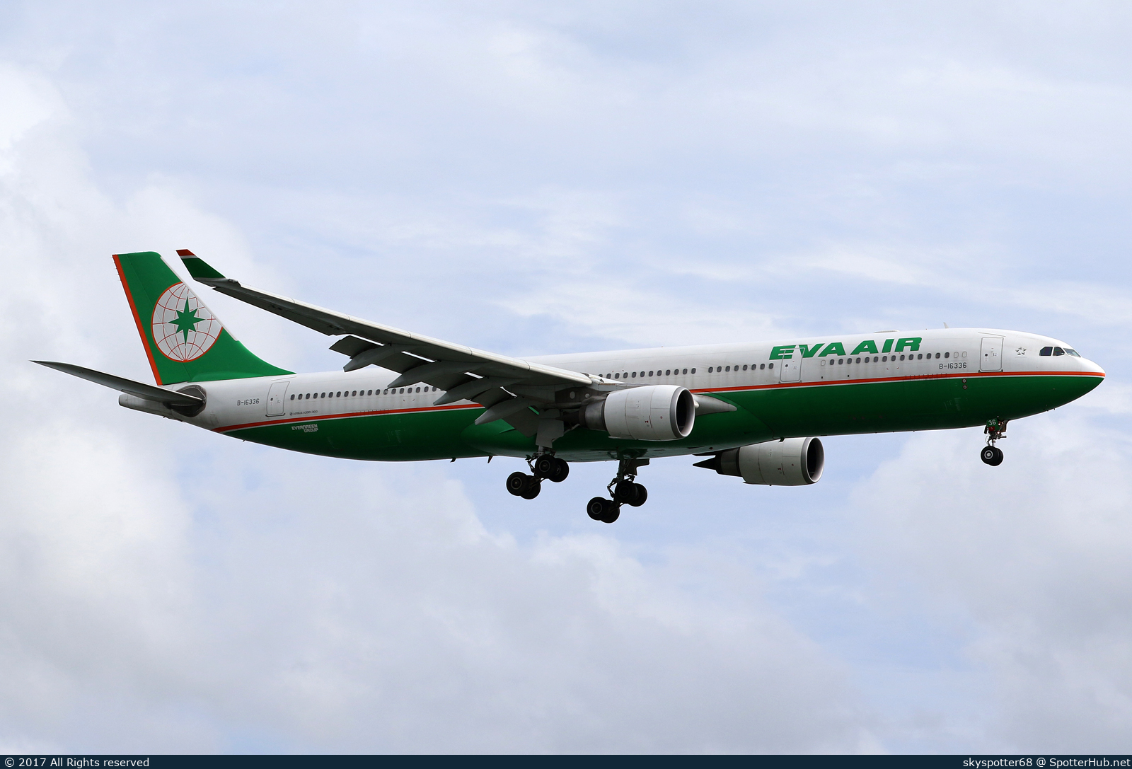 Photo of B-16336 - Airbus A330-302 operated by EVA Air