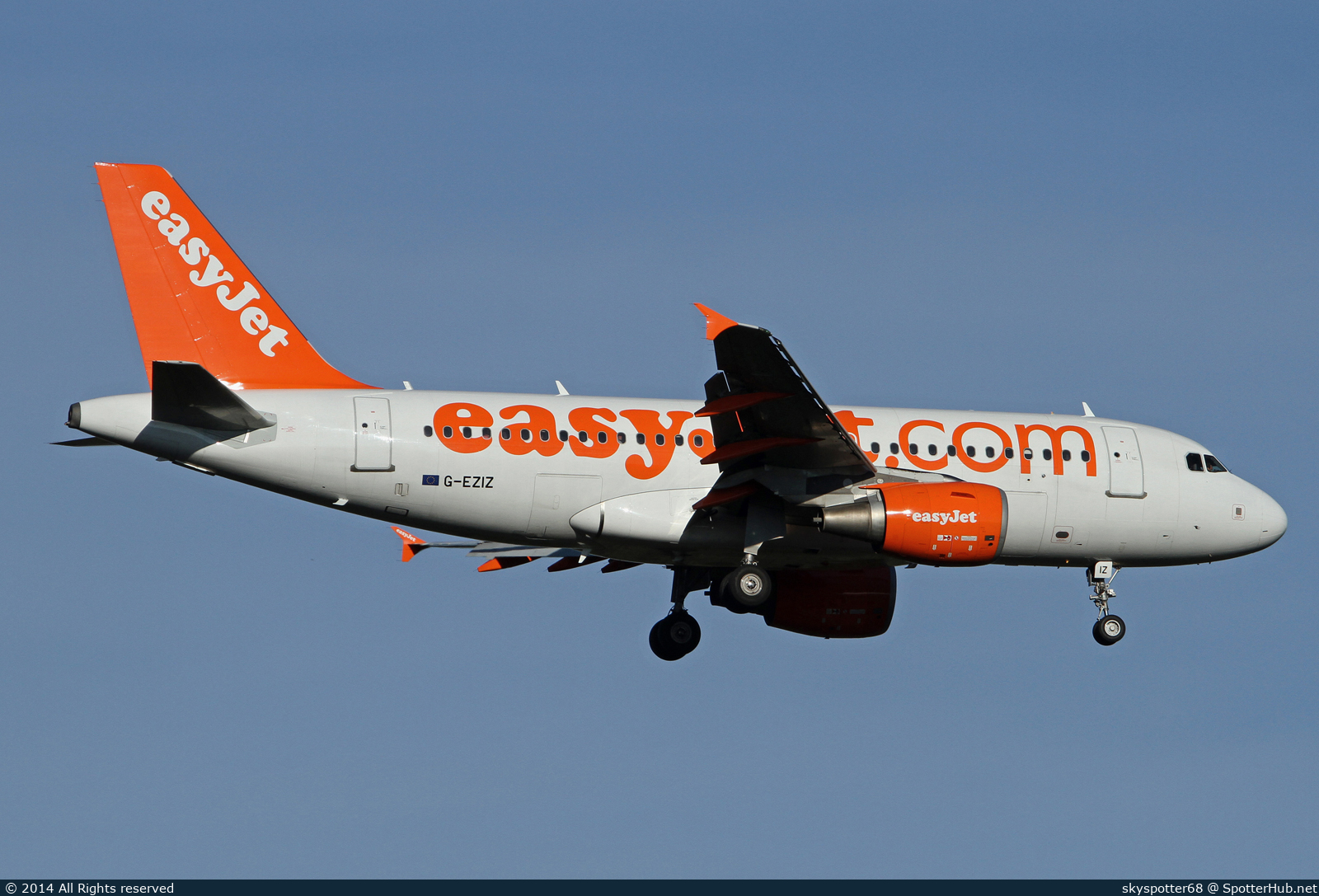 Photo of G-EZIZ - Airbus A319-111 operated by easyJet