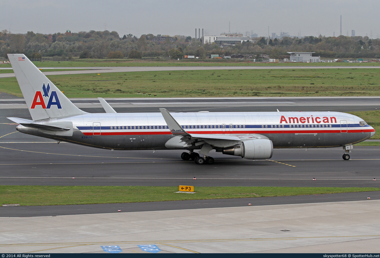 Photo of N381AN - Boeing 767-323(ER) operated by American Airlines