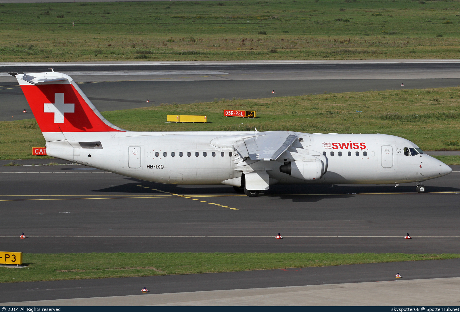 Photo of HB-IXQ - British Aerospace Avro RJ100 operated by Swiss International Air Lines