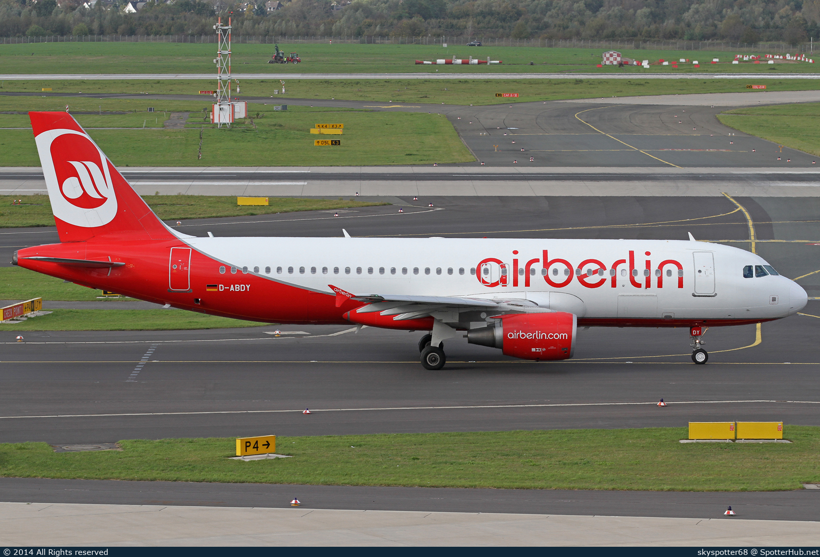 Photo of D-ABDY - Airbus A320-214 operated by Air Berlin