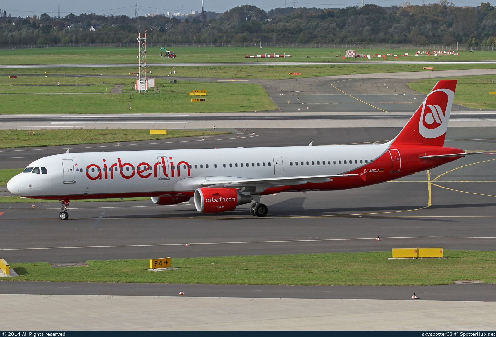 Photo of D-ABCJ - Airbus A321-211 operated by Air Berlin