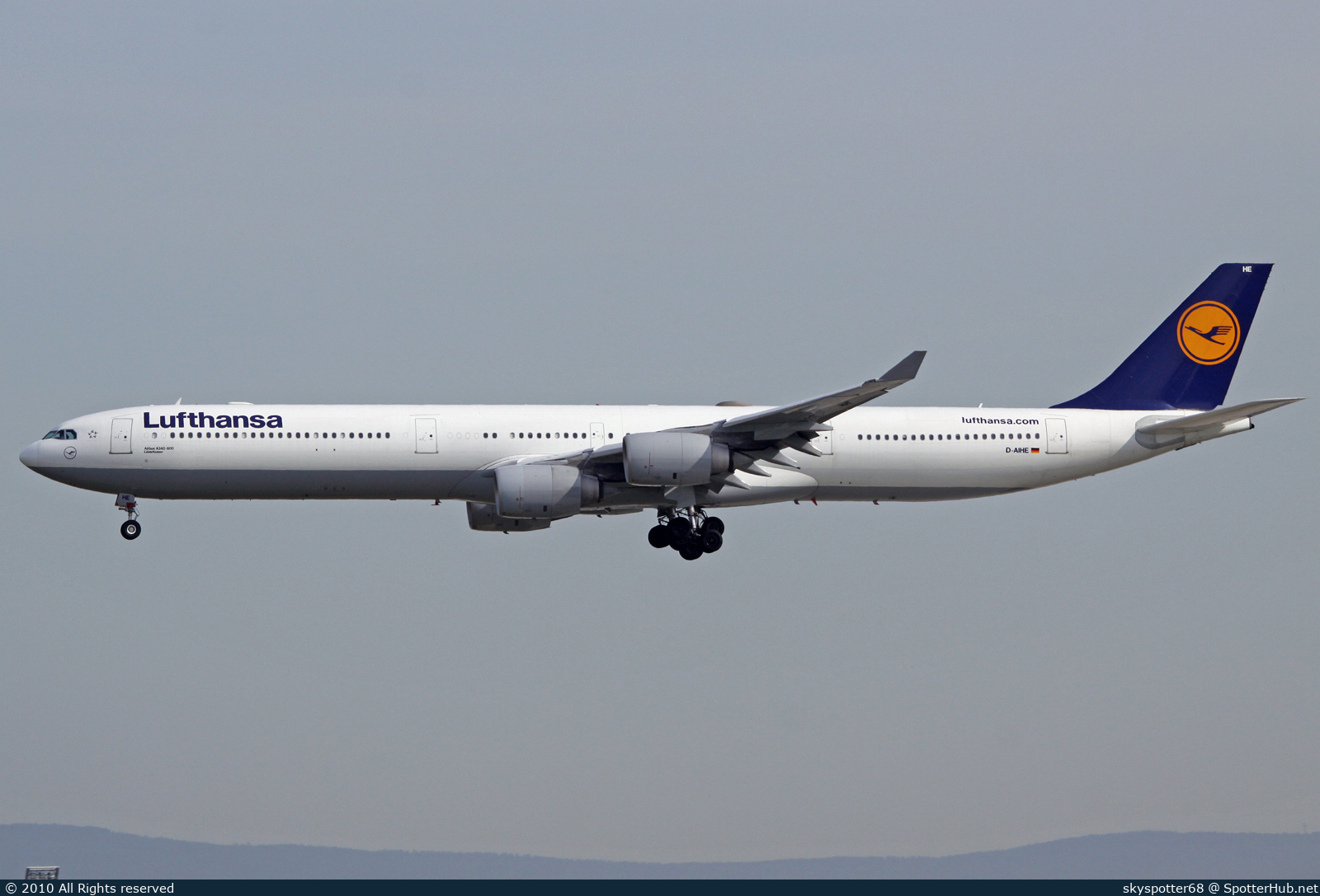 Photo of D-AIHE - Airbus A340-642 operated by Lufthansa