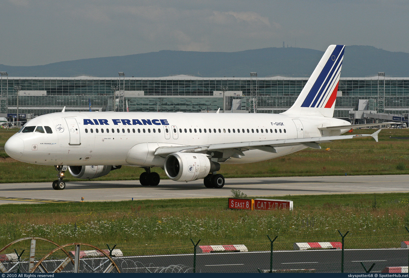 Photo of F-GHQK - Airbus A320-211 operated by Air France