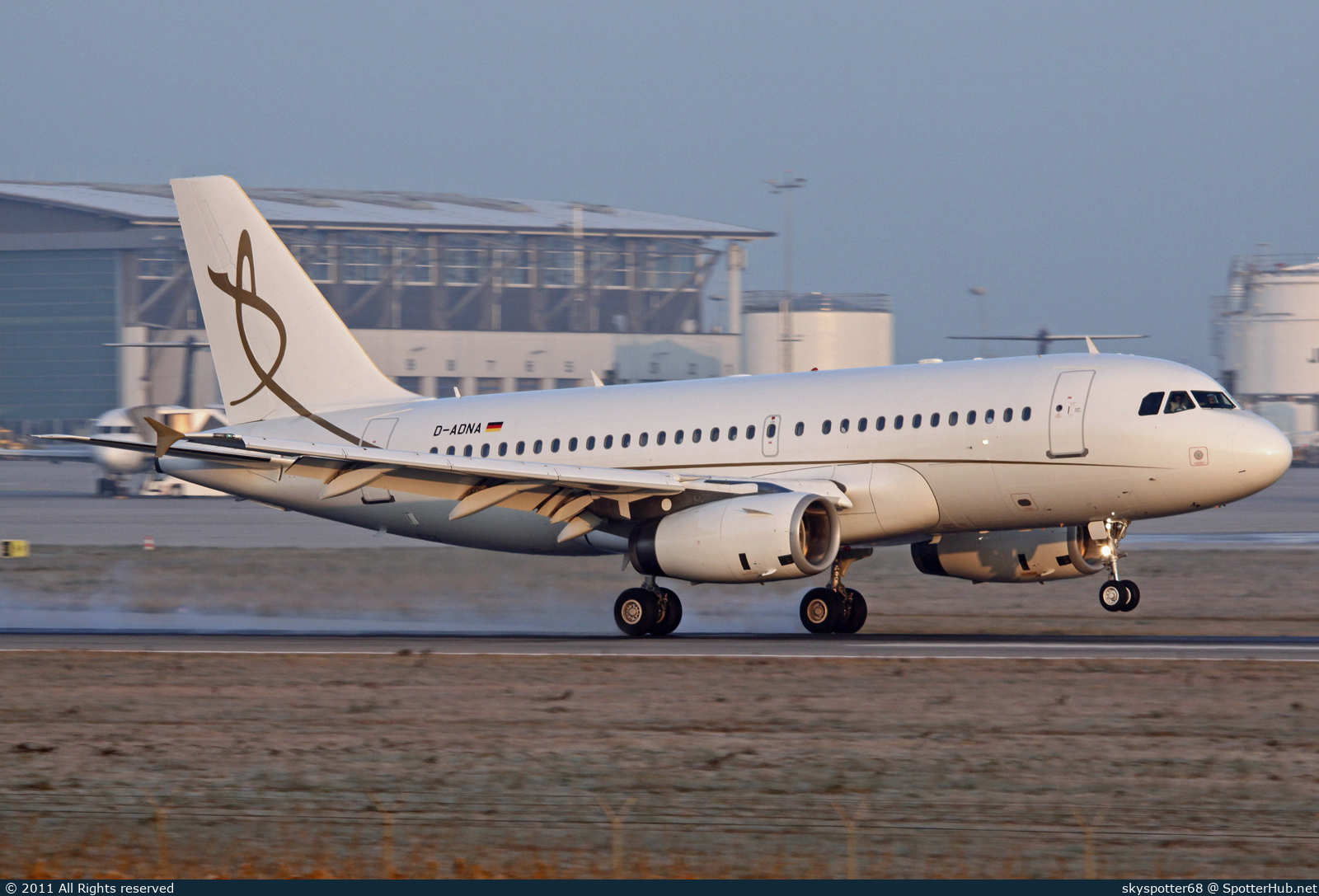 Photo of D-ADNA - Airbus A319-133(CJ) operated by DC Aviation
